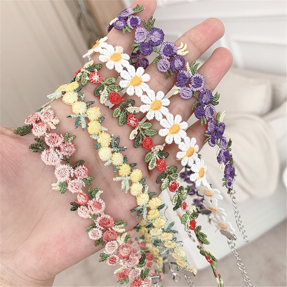 Collar de encaje con flores de jardín para mujer y niña, Gargantilla bordada, accesorio de romántico, 1 unidad