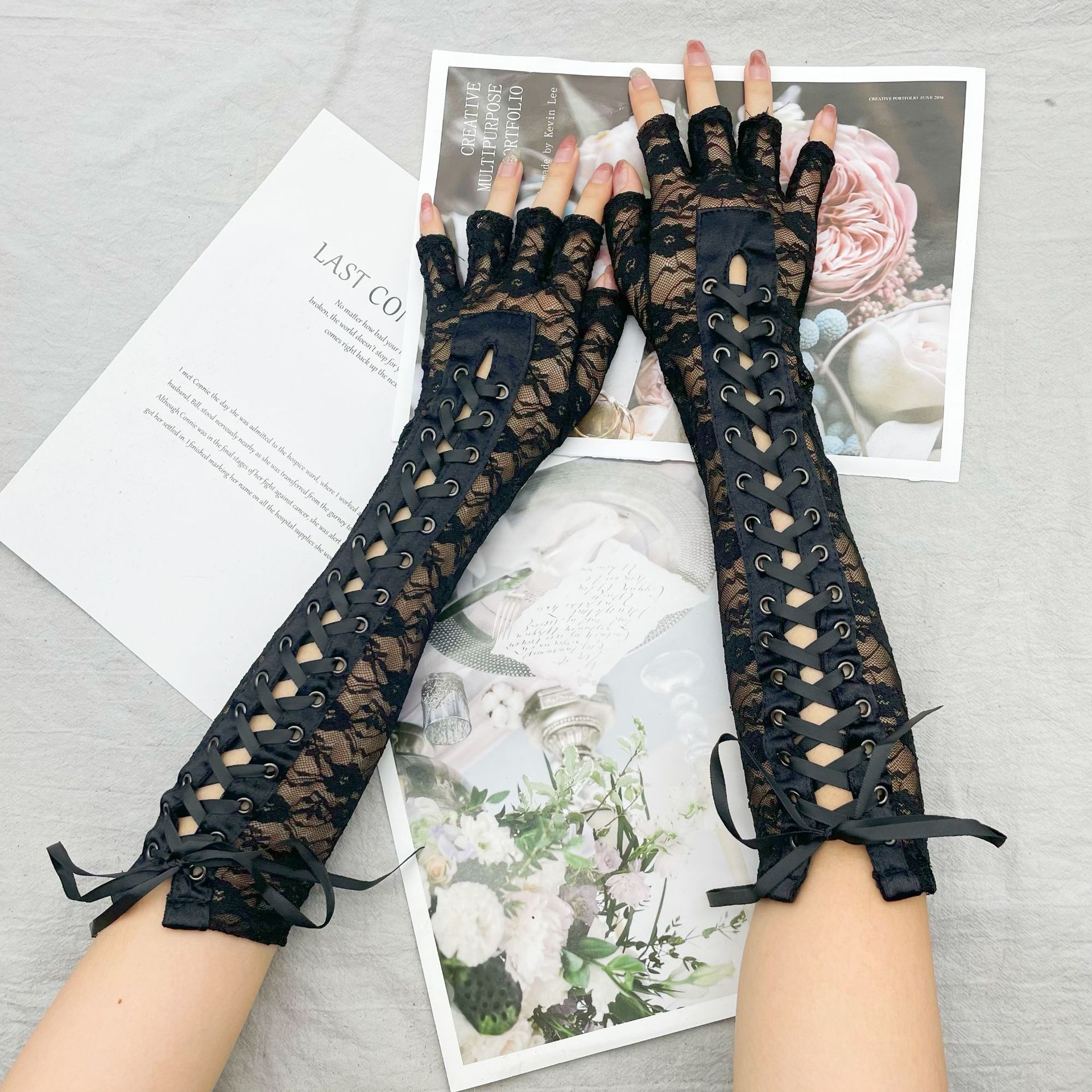 Fingerlose Spitzenhandschuhe Für Frauen – Lange Satin-Armwärmer Für Gothic & Cosplay (35 Cm)
