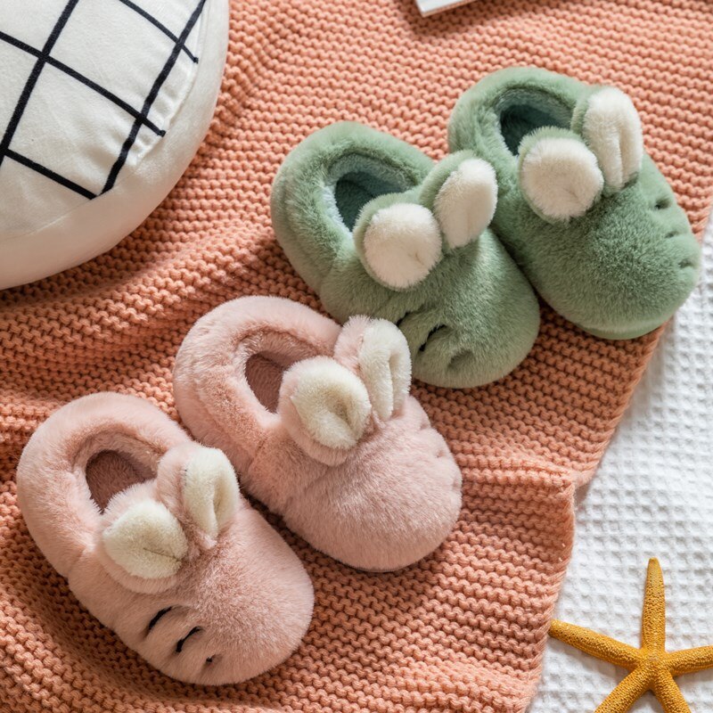 Nowe śliczne zwierzęce buty uszy królika zimowe kapcie dziecięce dla chłopców Grils klapki miękkie antypoślizgowe kryty ciepłe buty bawełniane domu