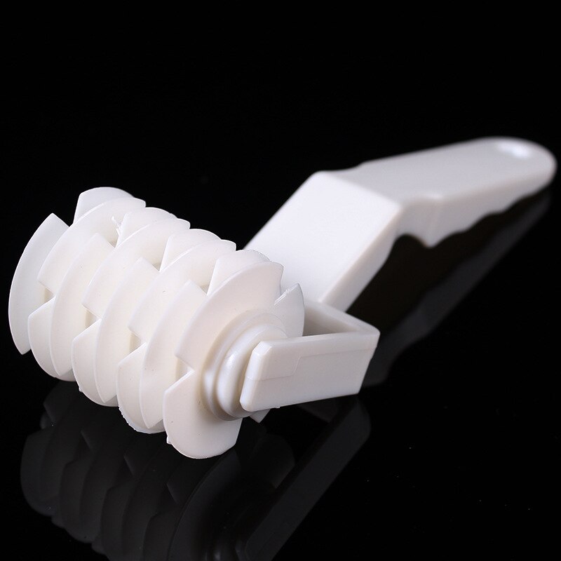 Pie Pizza Cookie Cutter Pastry Plastic Baking Tools Bakeware Embossing Dough Roller Lattice Cutter Craft Small Size: Small