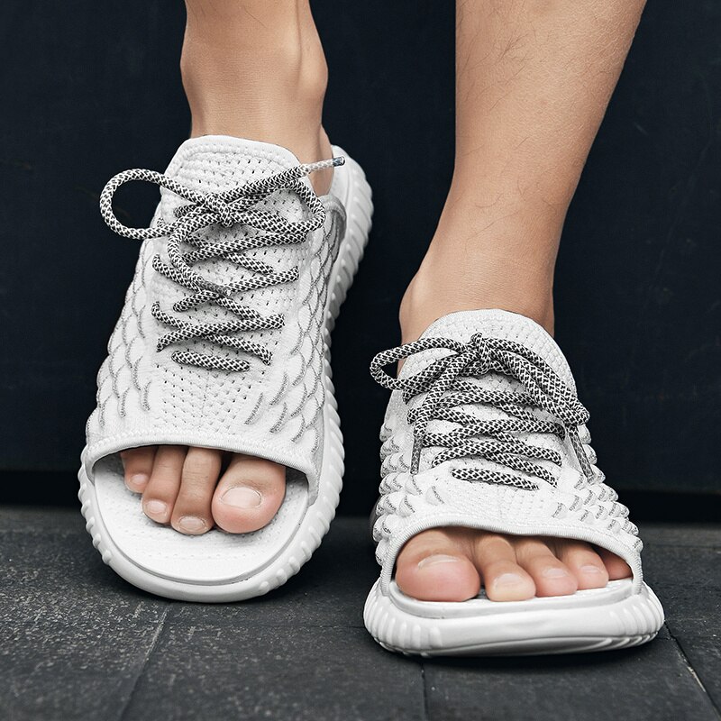 Men Slip on red Gladiator Slippers Men Designers Comfortable Beach Sandals Male Super Cool Mule shoe Men Sandals Canvas