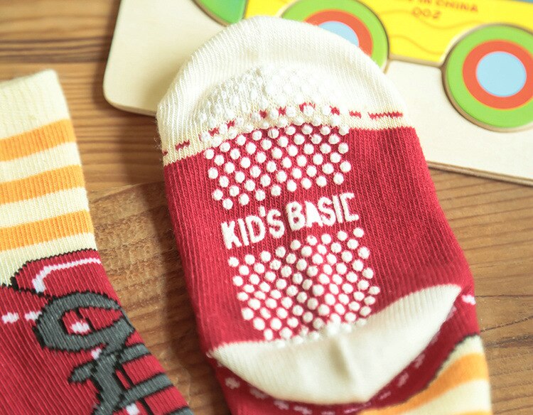 Chaussettes de dessin animé pour enfants, antidérapantes, chaussons de voiture, pour garçons et filles, 12 paires/1 paire, automne et hiver