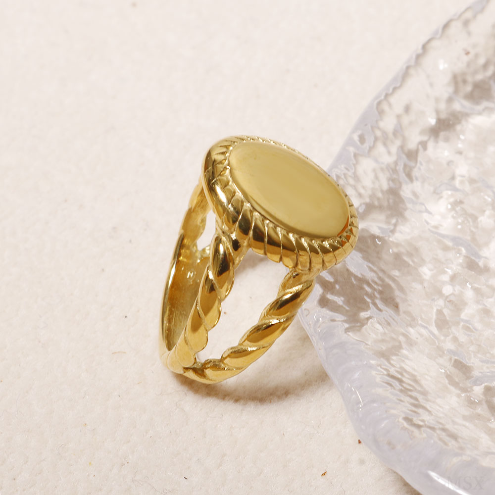 årgang rund rustfritt stålring til kvinner eksklusiv lett luksus temperament glanset gullfarget ringe smykker