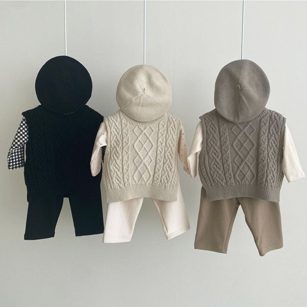 Gilet Fille En Coton Brodé Taille 3 Ans - Marque Petits Juniors, Motif Floral, Occasion Très Bon état
