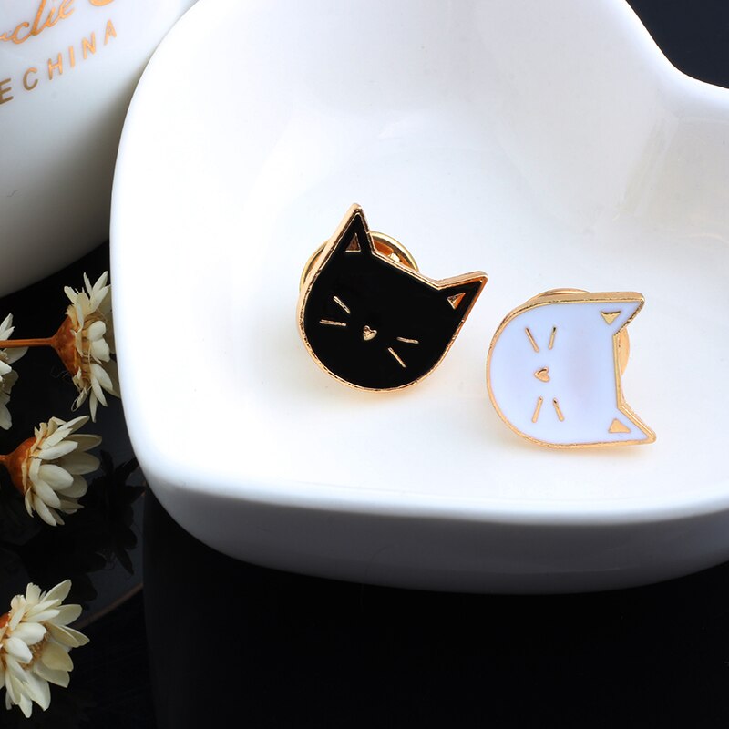 2 stuks Set Cartoon Zwart Wit Leuke Kat Dier Emaille Broche Pin Badge T-shirt Decoratieve Sieraden Broches Voor Vrouwen kid