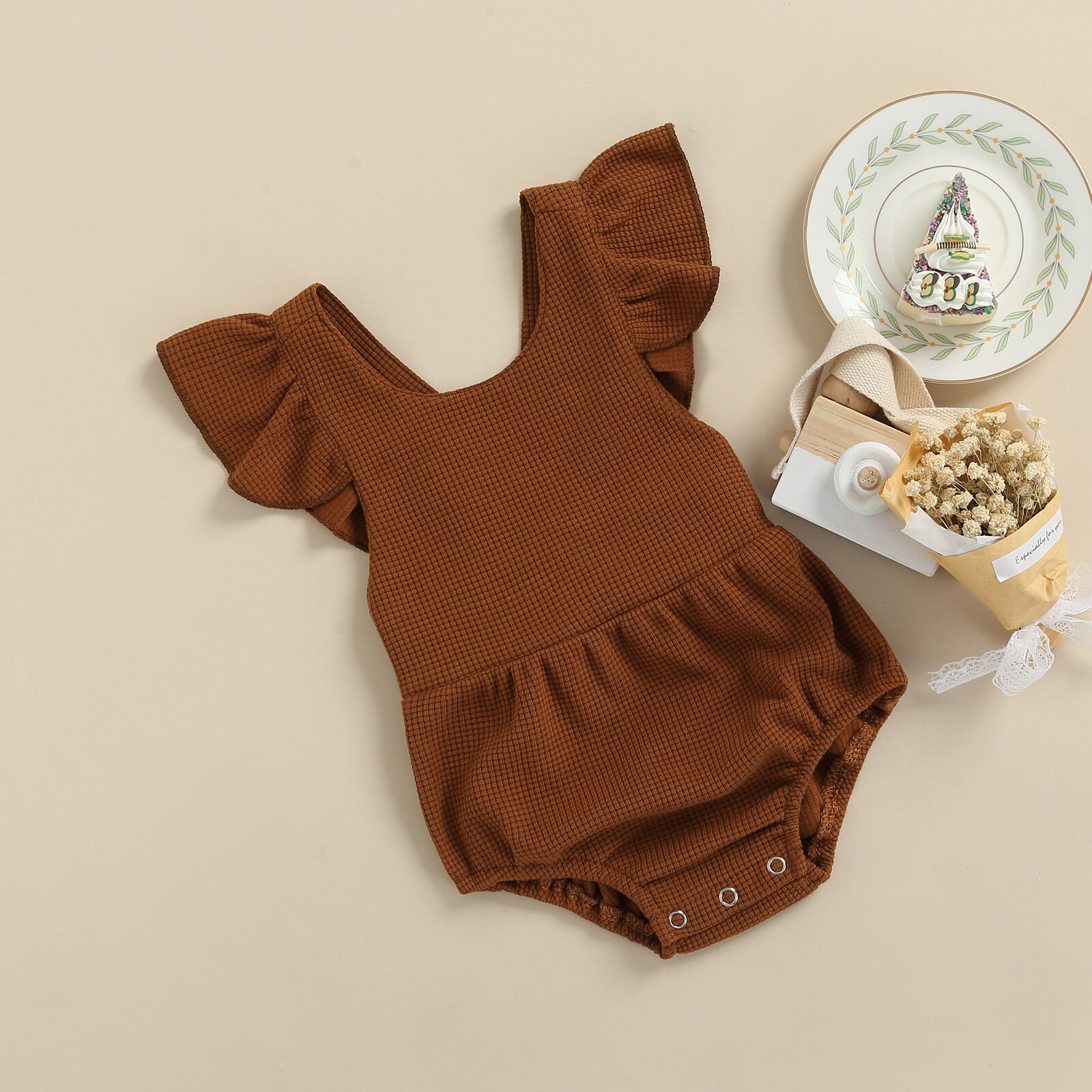 Sommer-strampler für babys und kleinkinder, mädchen und jungen, mit kurzen ärmeln, geripptem rundhalsausschnitt und dreieckigem rockteil, druckknöpfen Ich bin schritt.