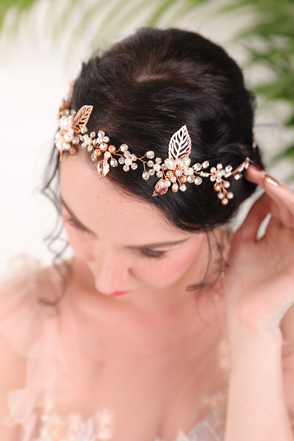Glinsterende kristallen parels met strass steentjes in roségoud, set hoofddeksels voor dames, bruidshoofdband en oorbellen, haaraccessoires voor bruiden