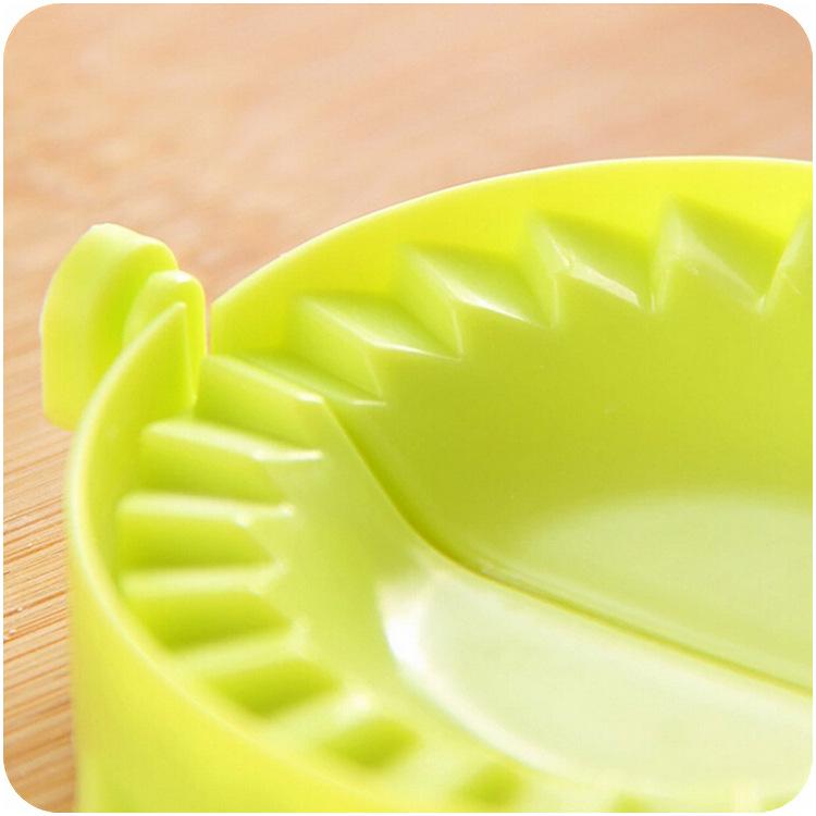 Color small dumplings mold household package manually make tool machine