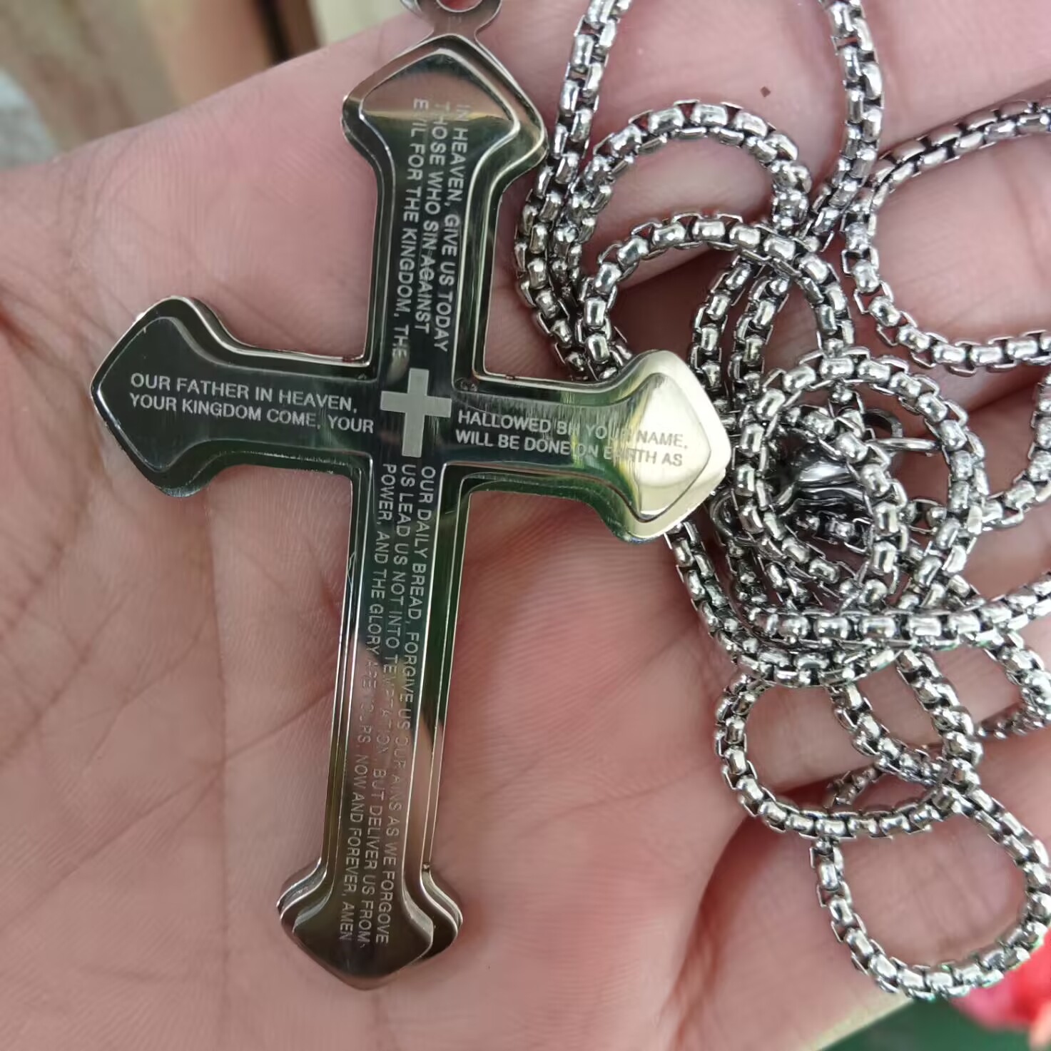 Gold Color Crucifix Image Men\\'s Pendant Christ Miami Cuban Religious Necklace for Daily Wear Jewelry Accessories: Champagne gold
