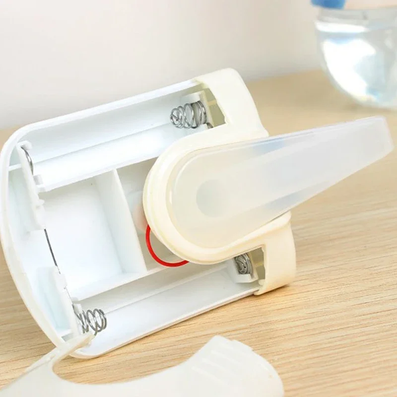 1Pcs White Magic Tap Elektrische Automatische Dranken Dispenser Sap Water Drank Dispenser Spill Proof Sap Melk Dispenser