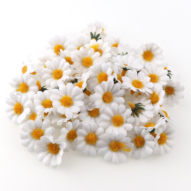 100pc/ erä 2.5cm mini päivänkakkara koriste kukka keinotekoiset silkkikukat juhla häät sisustus (ilman varsia) halvempaa: Valkoinen