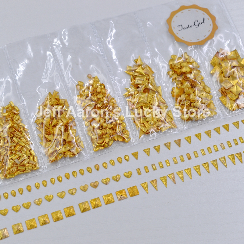 Gemengde stlye gold frosted metalen 3D nail art decoraties studs steentjes Retro nagels accessoires levert tool