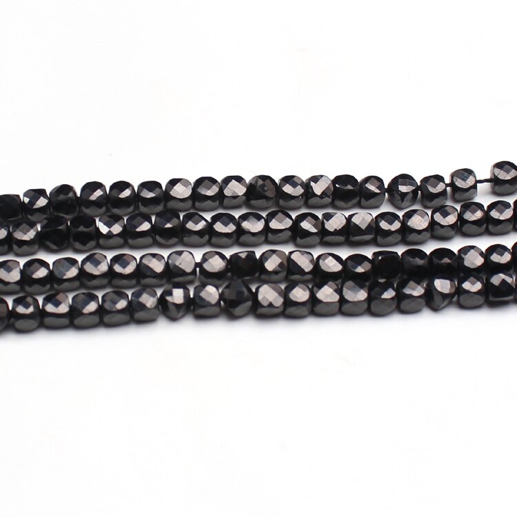 Spinello nero AA quadrato sfaccettato 4 millimetri per gioielli FAI DA TE che fanno i branelli allentati FPPJ commercio tutto'ingrosso naturale della pietra preziosa