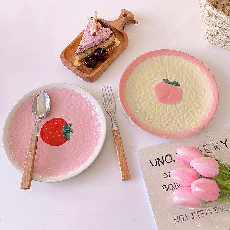 Kawaii Relief Peach Strawberry Ceramic Plate Retro Lovely Pink Breakfast Cake Snack Fruit Dessert Decorative Kitchen Tableware