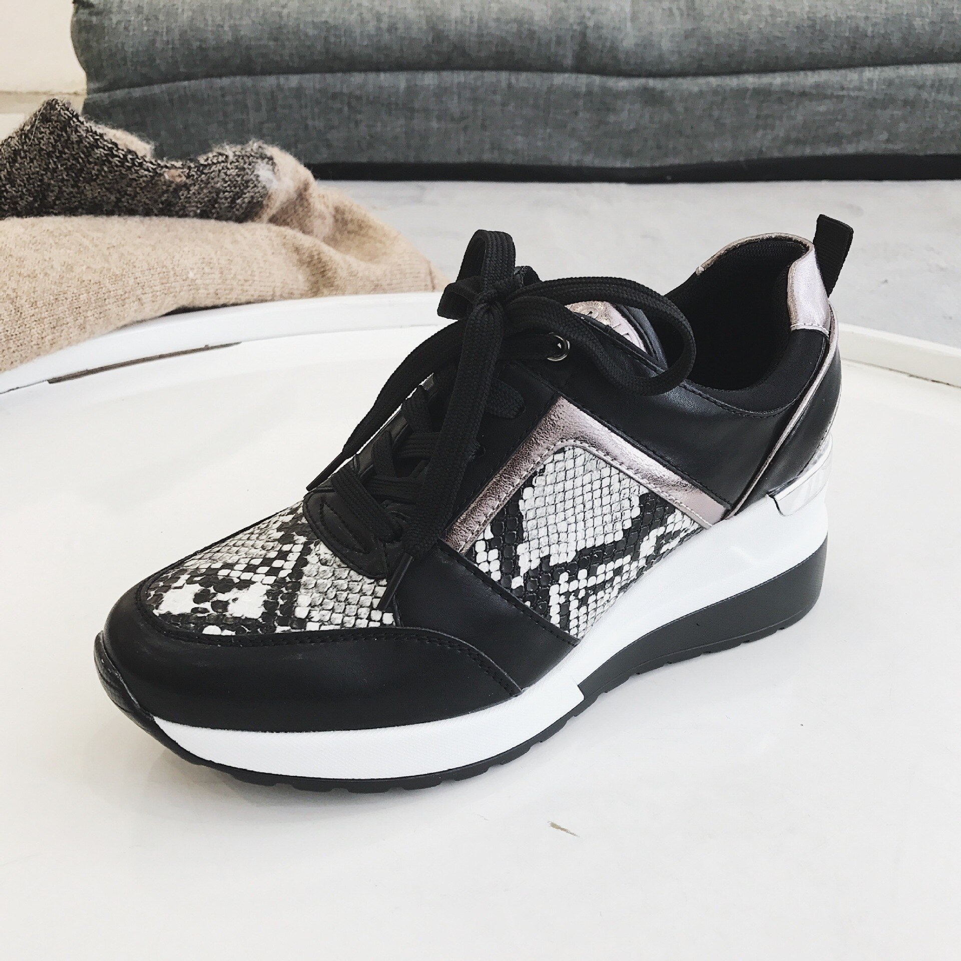 Kvinder leopard sneakers vinter efterår platform kiler dame sko slange mønster afslappet stil: Sort / 40