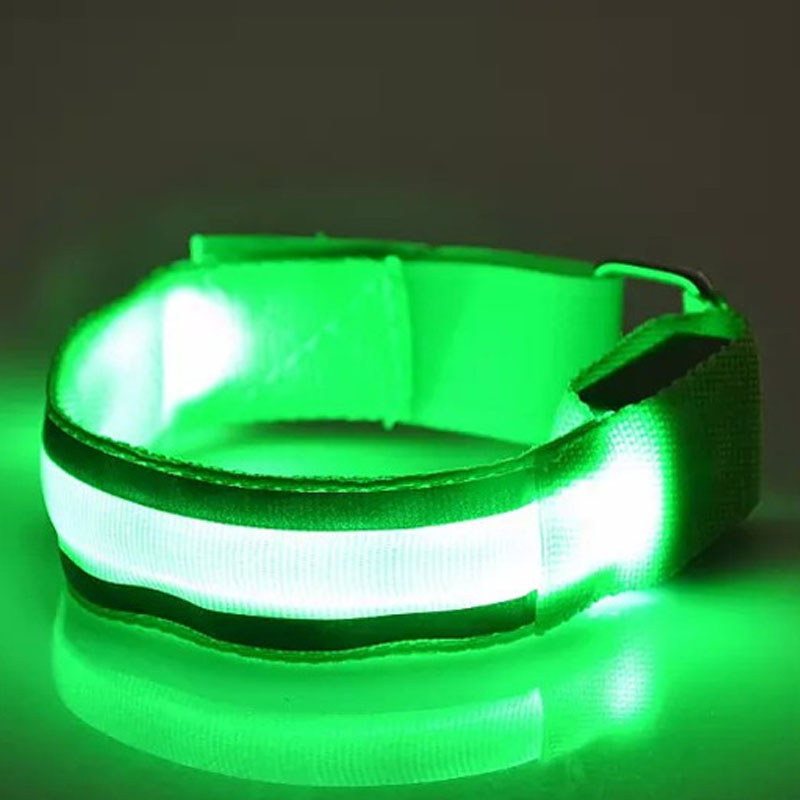 Pulseras luminosas LED para niños y adultos, muñequeras luminosas para el brazo, suministros de deportiva, Festival, 1 unidad