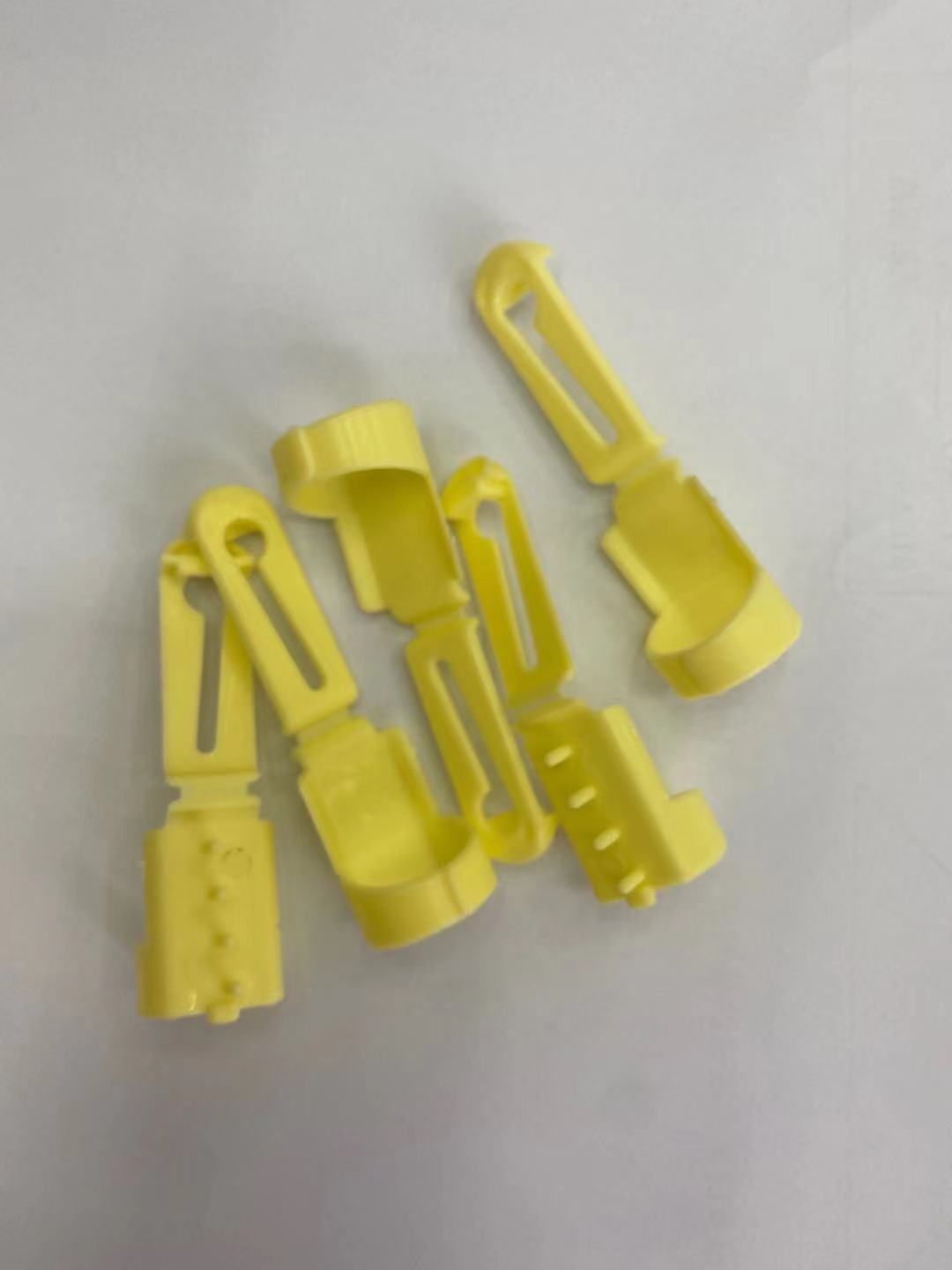 4PCS Yarn Guide Finger Holders Knitting Thimble Loop Crochet Ring diy Crafts Sewing Accessories Tool DIY Wear Thread Ring Helper: light yellow