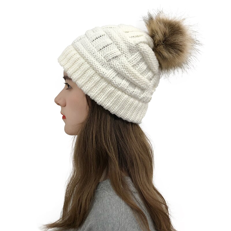 Dames wollen muts, muts met ronde kop, accessoires, gebreide muts, hoofddeksel, kruismuts, hoofddoek, haarbal, elastisch, winterwarm