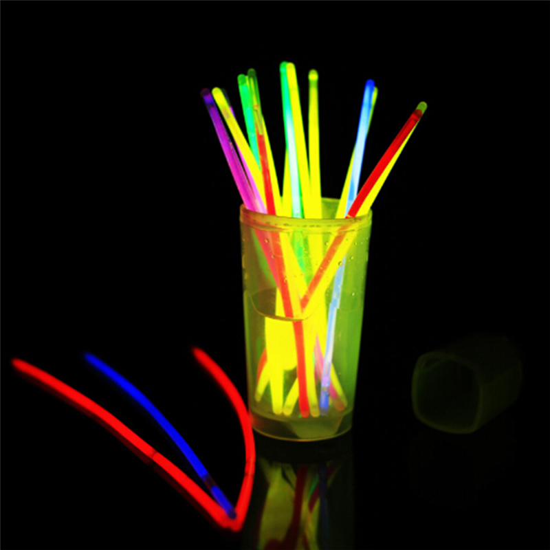 100 Pcs Kids Christmas Party Neon Glowstick Licht Stok Grappige Glow Stick Speelgoed Glow In The Dark Fluorescerende Armband Speelgoed voor Kids