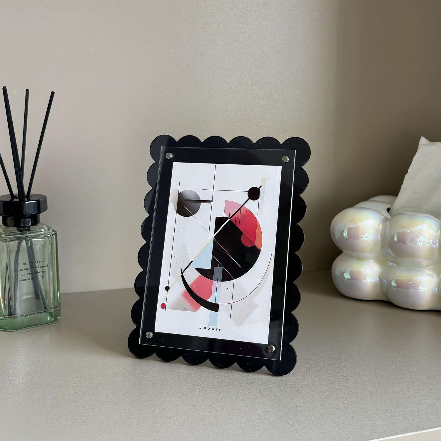 Marco de acrílico festoneado para decoración de escritorio, marco de fotos moderno de color neón magnético para mesa, hogar y oficina: 8 pulgadas / Gris claro