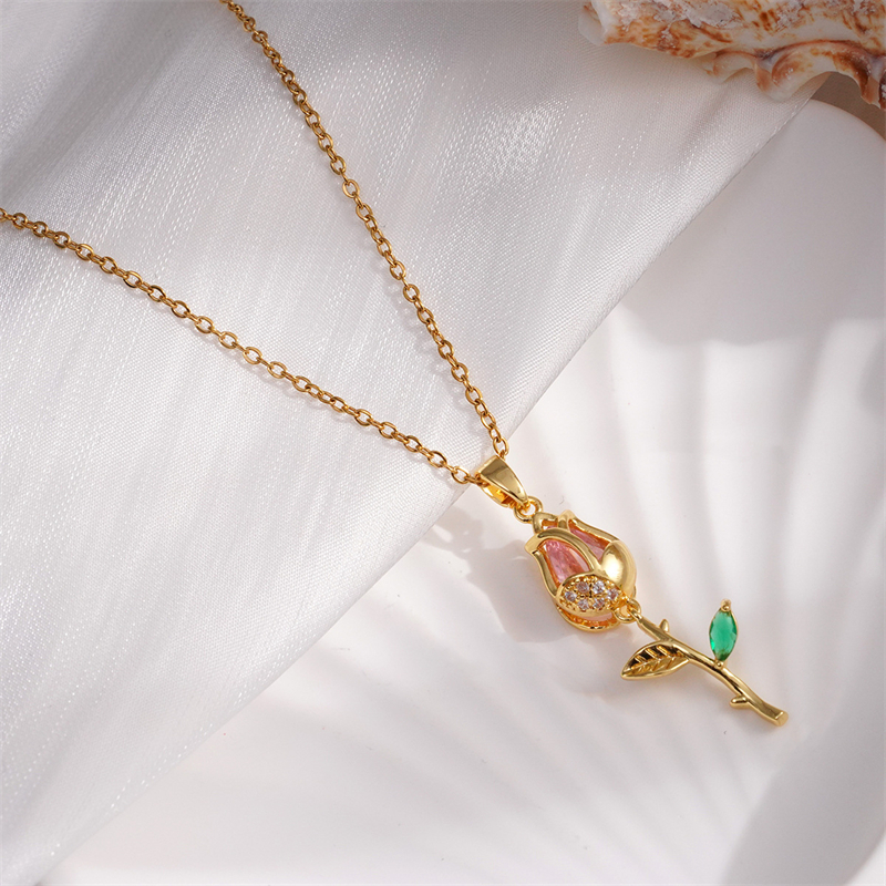 Collar con colgante de tulipán de acero inoxidable ligero de lujo para mujer, cadena de Color dorado, collar de flores, de joyería de la suerte para niñas: PLATEADO