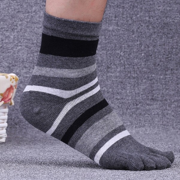 1 par / parti fem fingre tå sport sokker mandlige bomulds sokker lang rør tykkere bevægelse efterår / vinter åndbar sokker: Mørkegrå