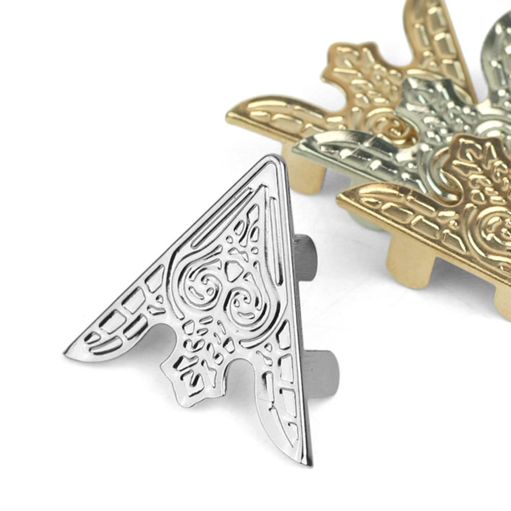 2 Pairs Shirt Collar Clip Retro Antiqued Punk Metallic Light Gold White Blouse Shirt Metal Pointed Collar Clips Wing Tips