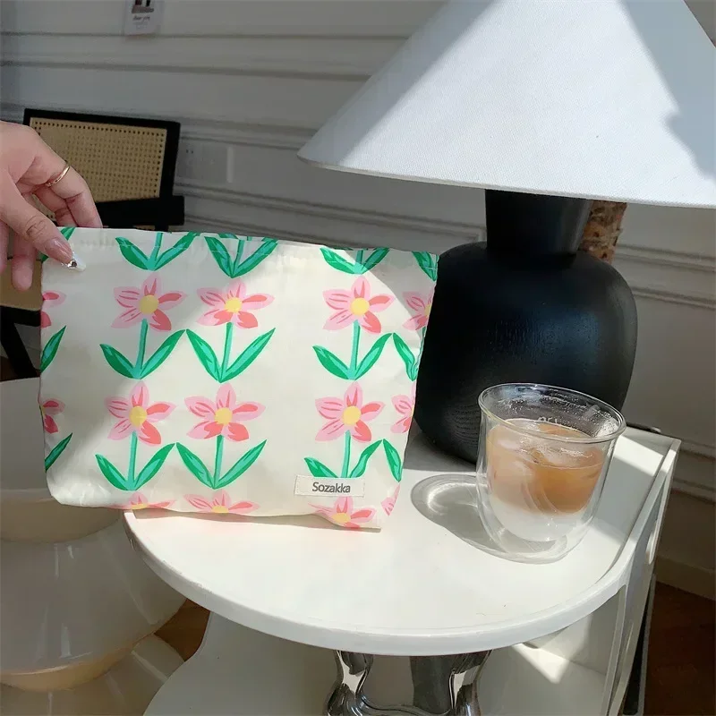 Korean Floral Makeup Storage Bag Cosmetic Organizer Travel Toiletry Bags Women Purse Zipper Pouch: Clear