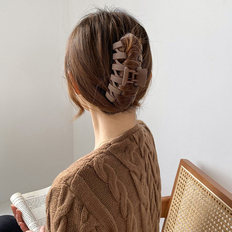 Pinza para el pelo geométrica con flor marrón y Beige para mujer, pinza para el pelo sólida con temperamento, horquilla dentada, accesorios para el cabello a la