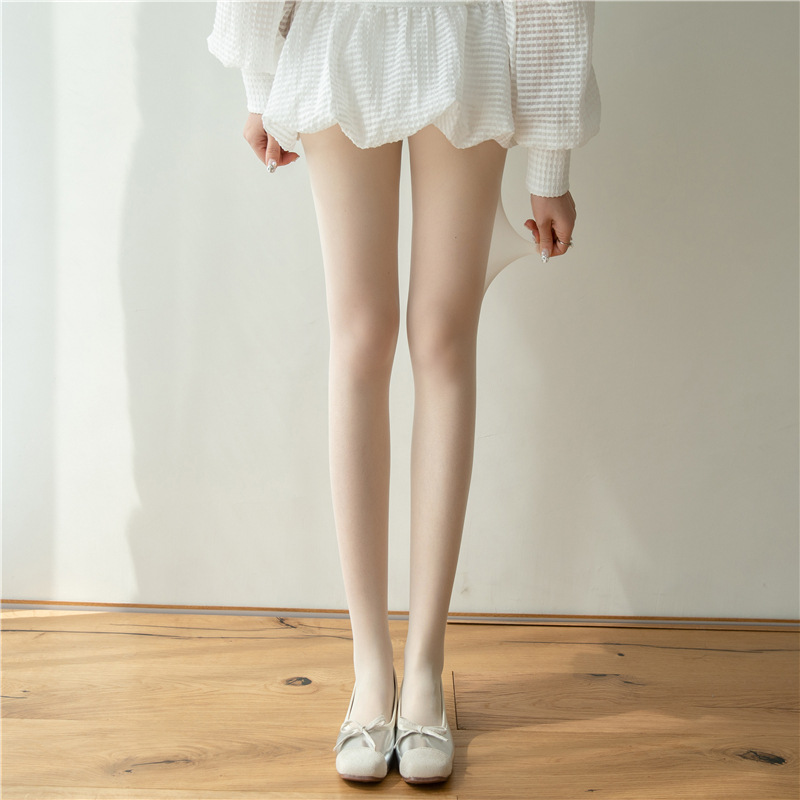 2025 Zomer 17 Kleuren Sheer Matte Fluwelen Panty vrouwen Transparante Zijden Kousen Dames Ultra Dunne Kleurrijke Panty: Ivoor
