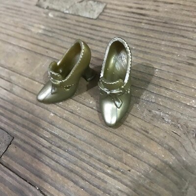 mc2 doll shoes Original Dolls Accessories send clothes Toys: Army Green