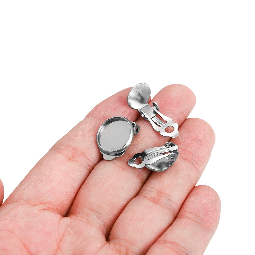 Lote de 10 unidades de pendientes de Clip de acero inoxidable, Base para pendientes, almohadilla en blanco apta para cabujón de cristal para suministros de joyería DIY
