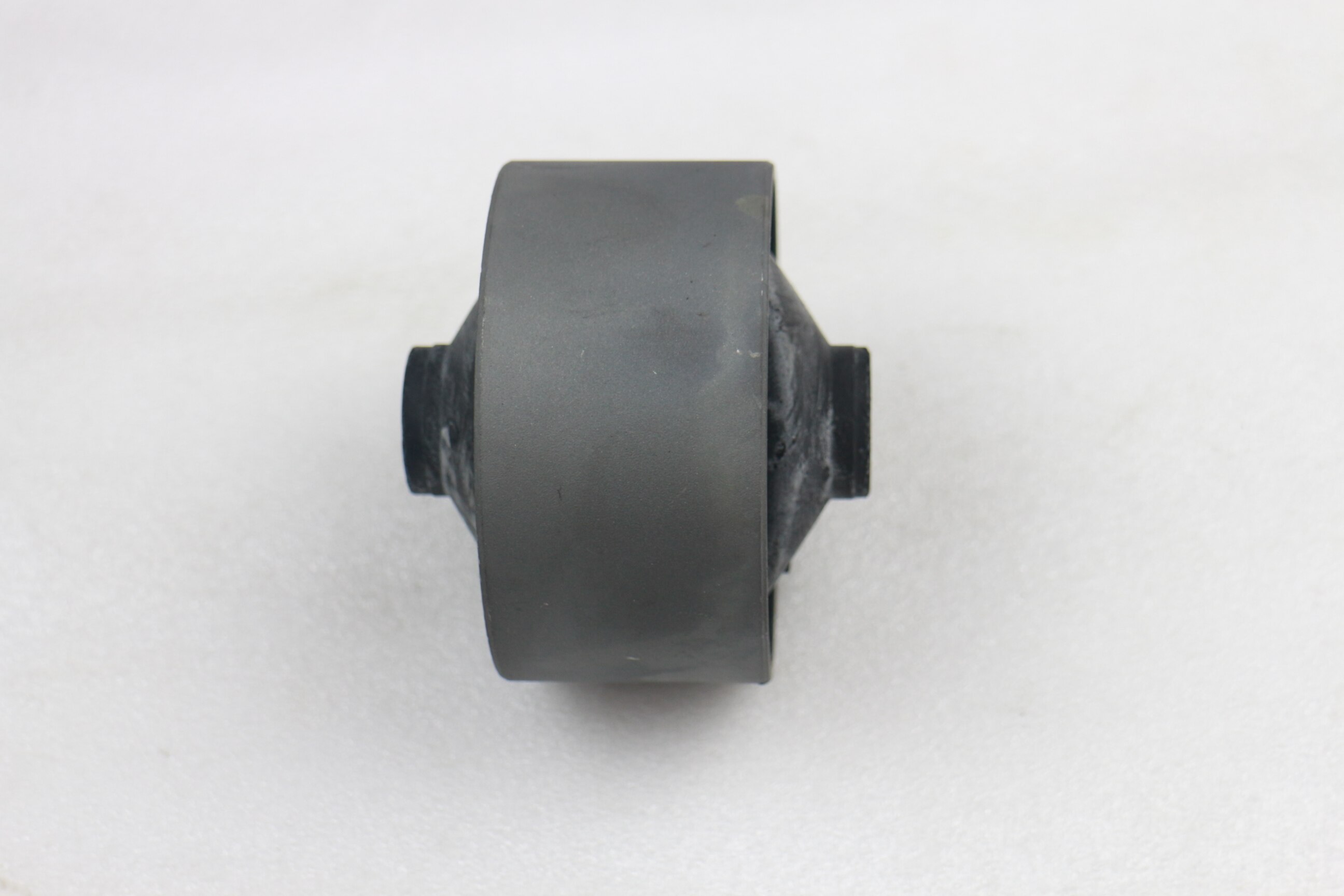 2 uds frente brazos de Control bujes de TOYOTA CORSA/TERCEL COROLLA CYNOS 12371-11300