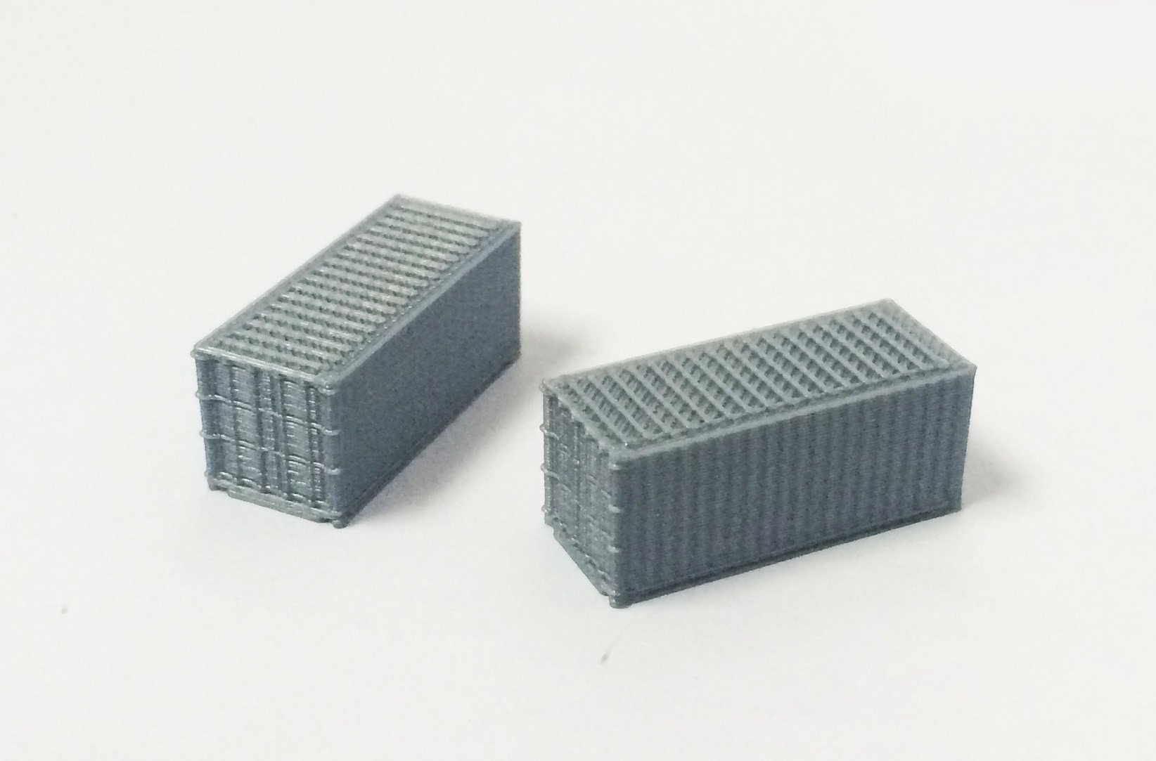 Outland Models 20ft / 40ft Freight Container Z Scale Train Railroad Accessories: 20 ft. Silver 2 pcs