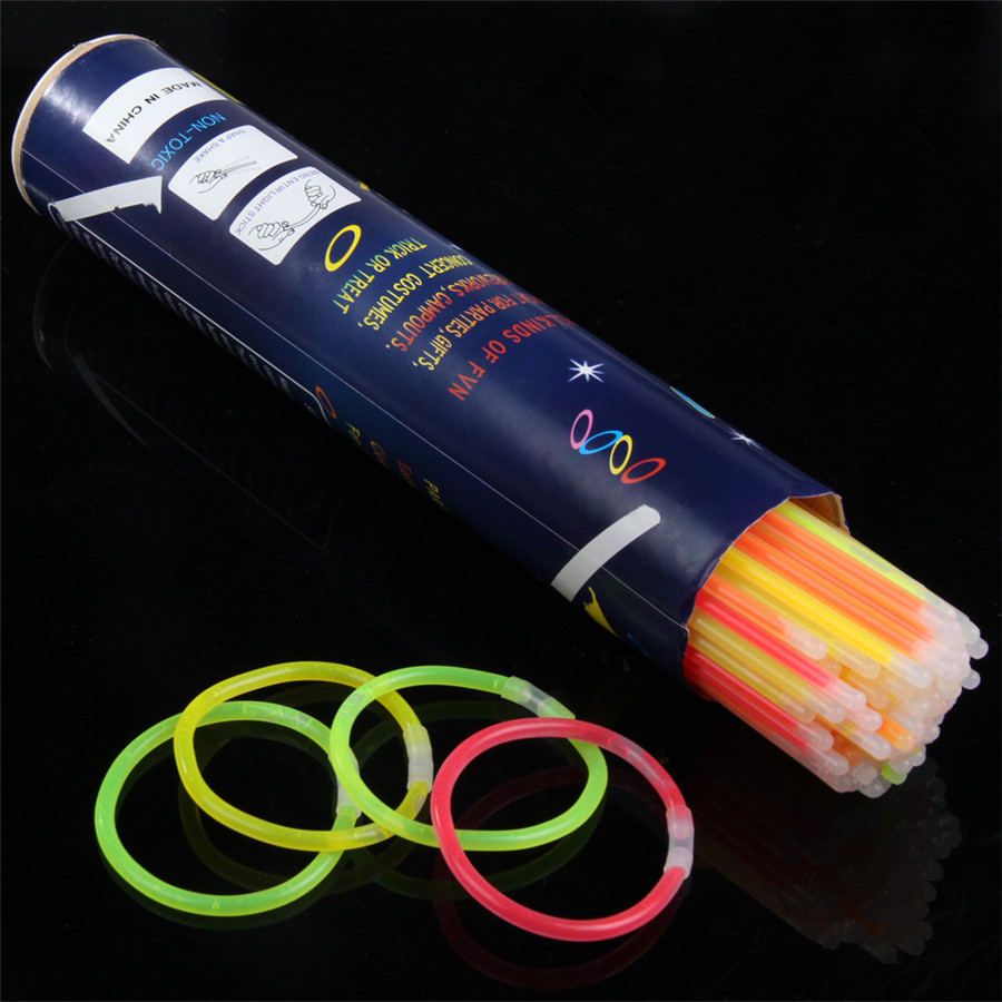 100 stks/partij Kleur Fluorescentie Licht Glow In The Dark Stok Feestartikelen Glow Sticks Armbanden Kids Light Up Speelgoed Bruiloft decor