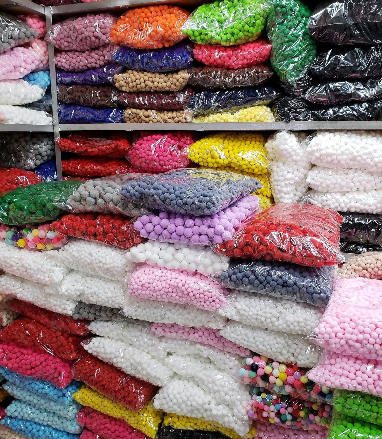 100pcs 10mm Mini Fluffy Soft Pom Poms Pompoms Ball Handmade Kids Toys Wedding Decor DIY Sewing Craft Supplies