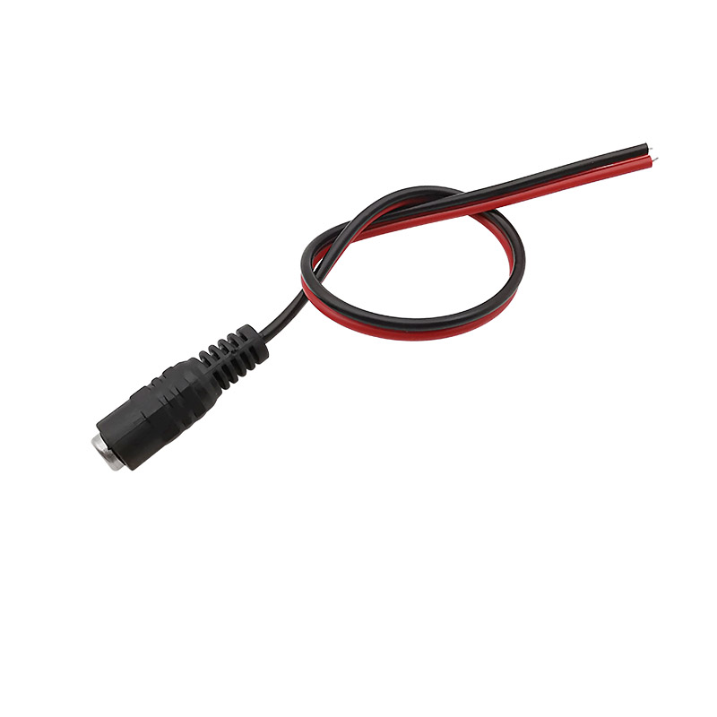 5.5mm x 2.1mm x 12v likestrømsstrøm hann-hunn-kontakt pigtail-forlengelseskabel ledningskontakt likestrømsplugg for led-stripelys cctv-kamera