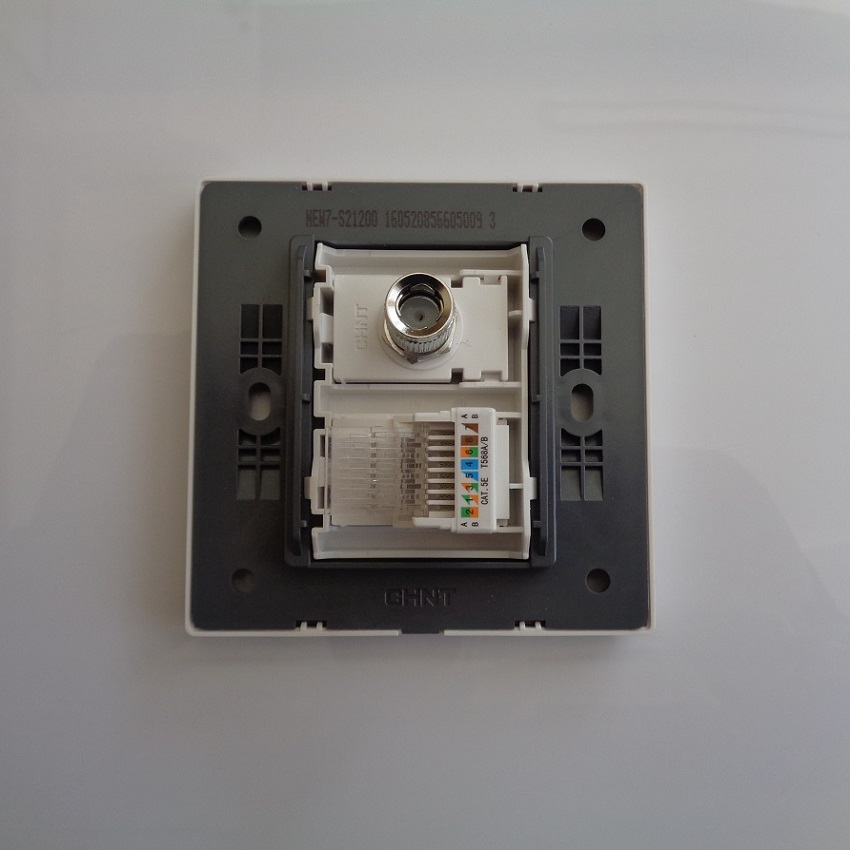 CHINT Socket Switch TV Network 10A 250V