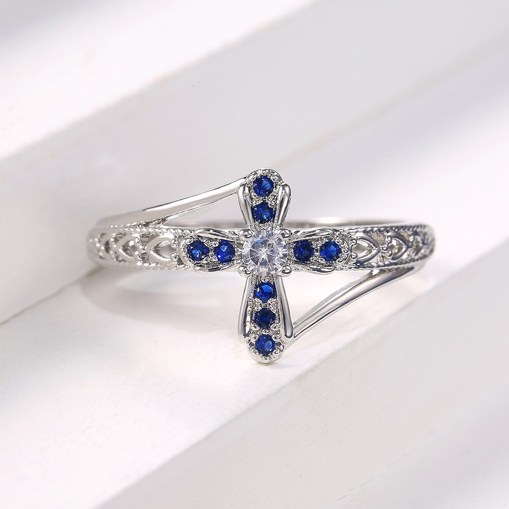 Huitan Kruzifix Weibliche Hochzeit Ring Engagement Party Silber Farbe Elegante Dame Kreuz Stilvolle Schmuck Ringe