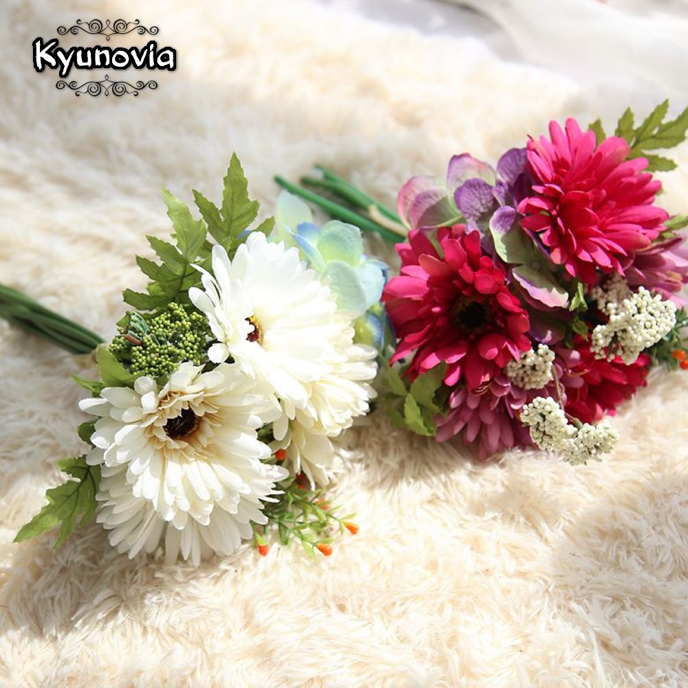 Kyunovia vilda boho höst brudtärna bröllop bukett solros elfenben gerbera tappade i en vas brudbukett  d44