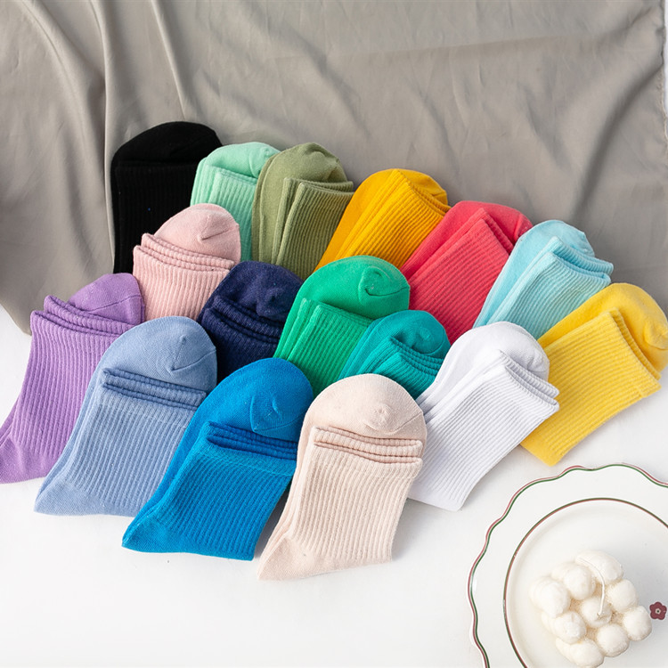 Damensocken aus 100er Baumwolle, modischer Trend, einfarbige Damensocken, Damensocken aus reiner Baumwolle, fröhliche Mädchensocken, kurze Besatzung-Söckchen
