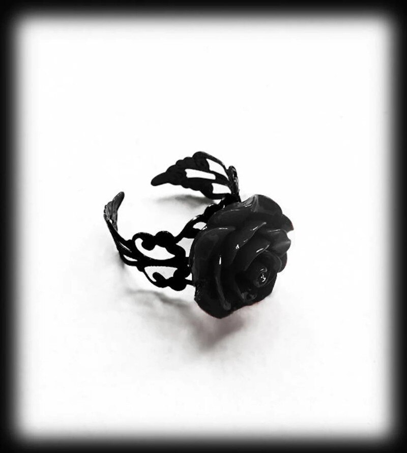 Anillo victoriano gótico de Rosa Negra, anillo de filigrana ajustable, joyería victoriana gótica, joyería alternativa, romántico de San Valentín
