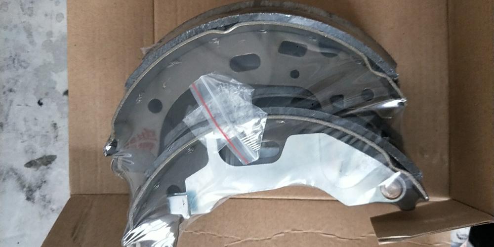 AVANZA Achterrem schoenen set auto drum remblokken voor Chinese FAW S80 M80 XENIA MPV Toyota auto motor onderdelen