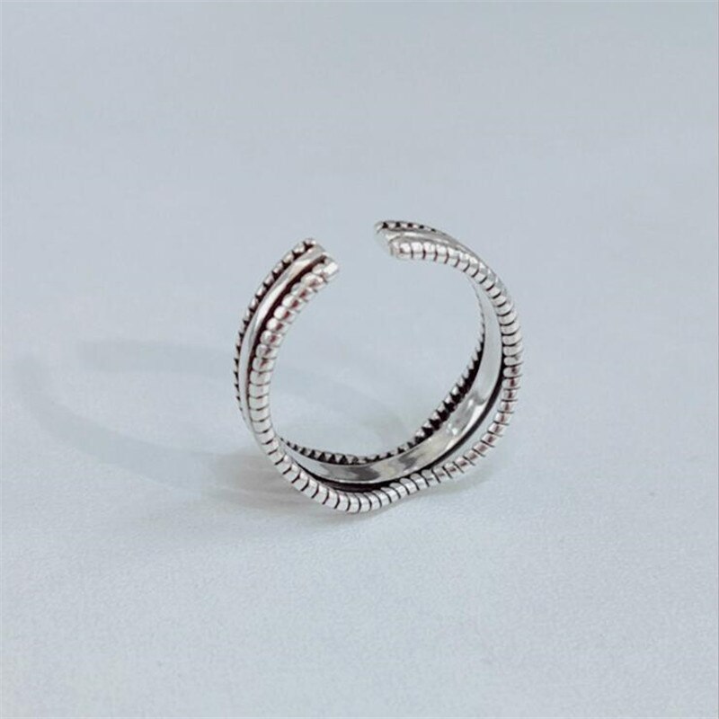 tempérament Simple torsion fraîche vague lisse Vintage 925 bijoux en argent Sterling personnalité ouverture anneaux SR551