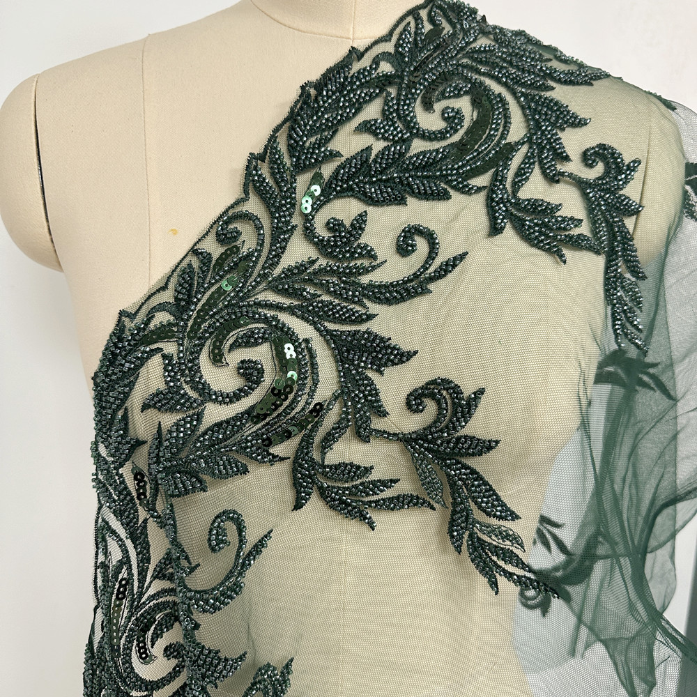 1 yarda de ropa DIY dorada, plateada y negra, costura de hermosas adornos de encaje metálicos con cuentas de perlas trenzadas y lentejuelas para ropa: Beige