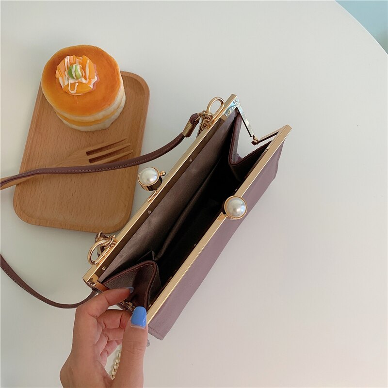 Elegante Parels Gesp Frame Kisslock Tassen Voor Vrouwen Schoudertas Keten Clip Zakken Vrouwelijke Crossbody Messenger Bag Vrouwen Portemonnee
