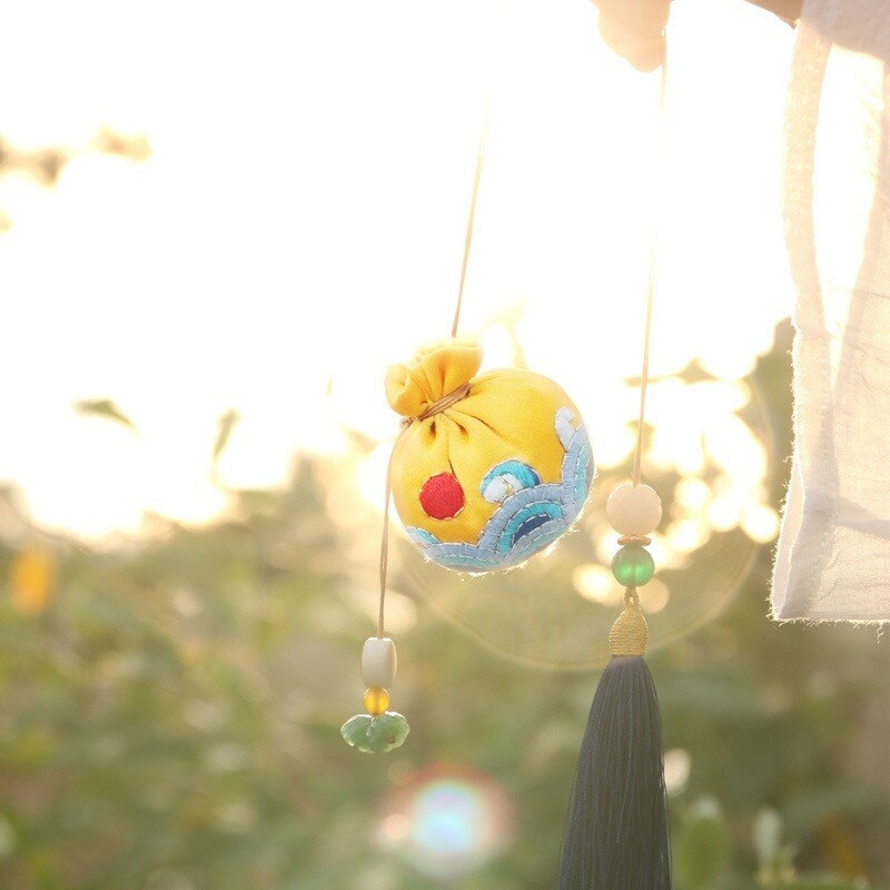Pose nøglering mand broderi beskyttende talisman poser blomster kvinder nøgleholder par vedhæng en tom sæk porte nøgle
