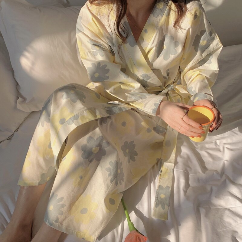 thumbnail image 2 of Maya Star Japanese Kimono Nightgown - Retro Floral Robe Loungewear Pink L 2 of 11