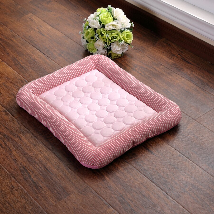 Colchoneta refrescante para mascotas, cojín de seda de hielo, colchón para cama, manta refrescante transpirable para perros pequeños y grandes, accesorios para gatos: Pink A / M 70x52cm