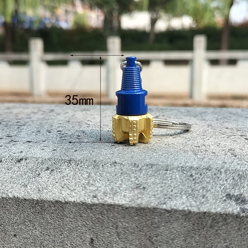 Oilfield Gear Boren Stijl Sleutelhanger Ring Houder Creatieve Metalen Auto Hanger Sleutelhanger Olie Werknemer Souvenir Sieraden: Rood